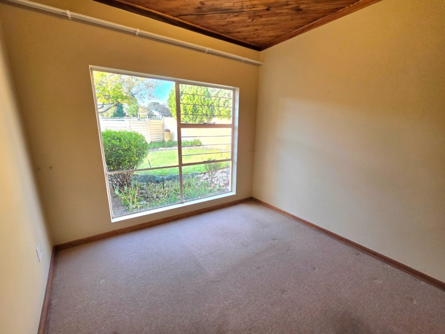 5 Bedroom Property for Sale in Panorama Free State